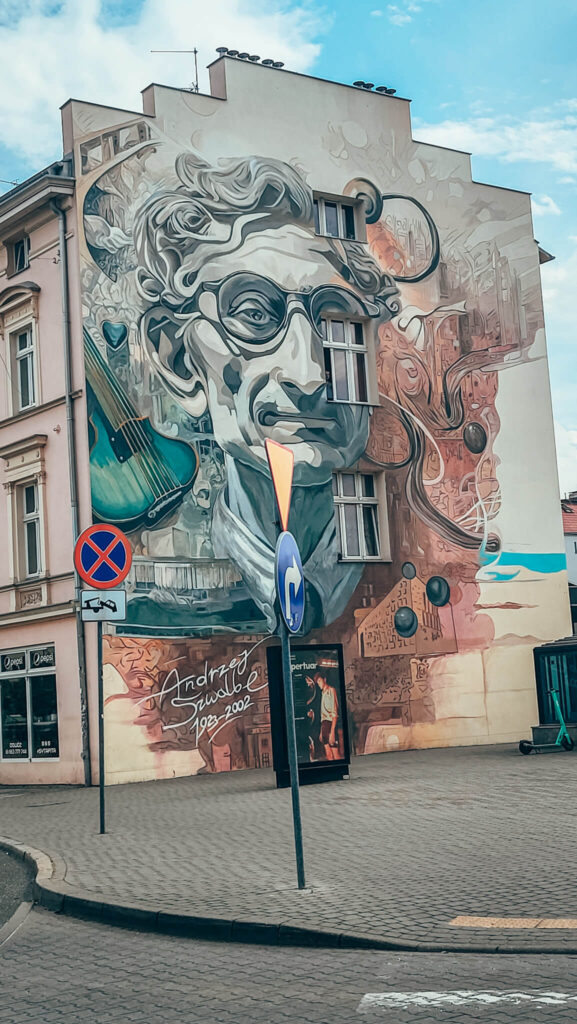 Mural next to Bydgoszcz station